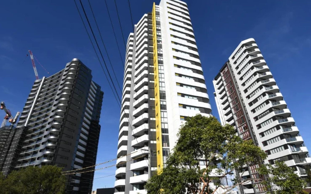 开发商破产，负责人疑似跑路……悉尼裂缝公寓楼安全问题惹人忧，业主被迫搬走（组图） - 2