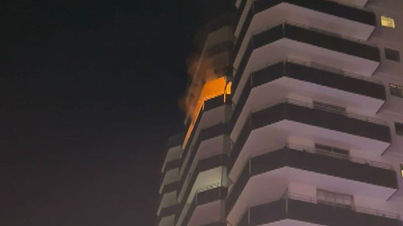 澳高层公寓发生火灾！数十人紧急撤离，有人爬楼外逃生，82人接受治疗（视频/组图） - 3