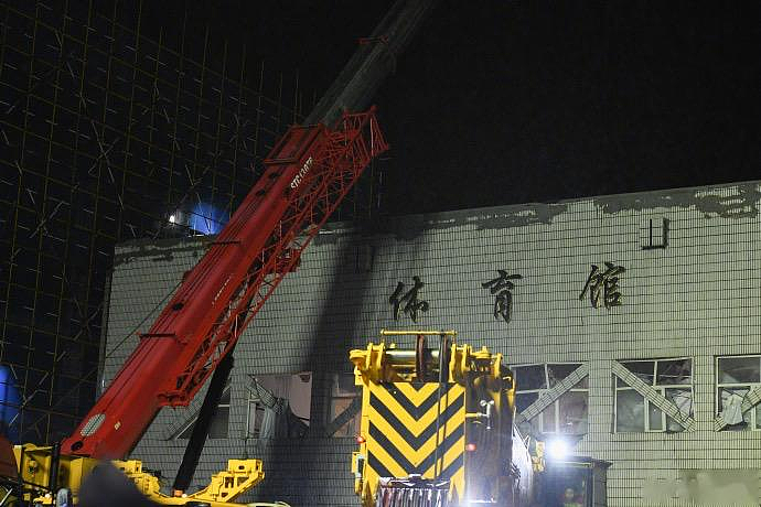 11人死亡！黑龙江中学体育馆坍塌，事故原因披露！目击者：事发时校女排队员正在训练（视频/组图） - 6
