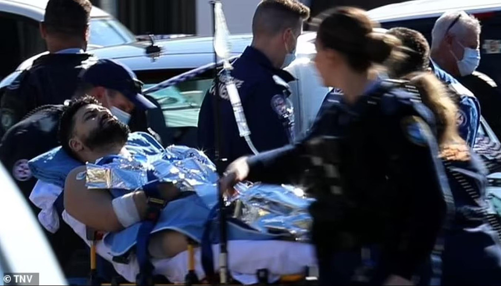 光天化日之下，悉尼街头发生枪击事件！1人中枪送医，伤情严重（图） - 6