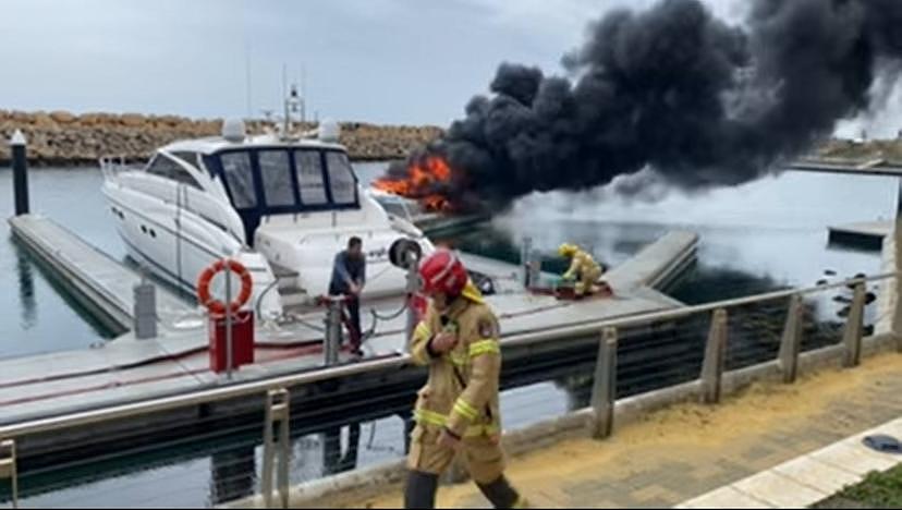 珀斯码头游艇突然起火，现场黑烟滚滚，消防员紧急出动（图） - 2