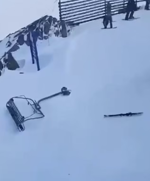 澳滑雪胜地发生事故！缆车座椅被狂风吹断，3名游客受伤送医（视频/组图） - 3