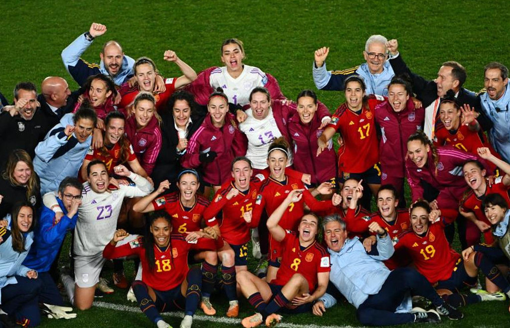 澳新女足世界杯最终悬念揭晓！西班牙1比0战胜英格兰，首夺世界冠军（视频/组图） - 12