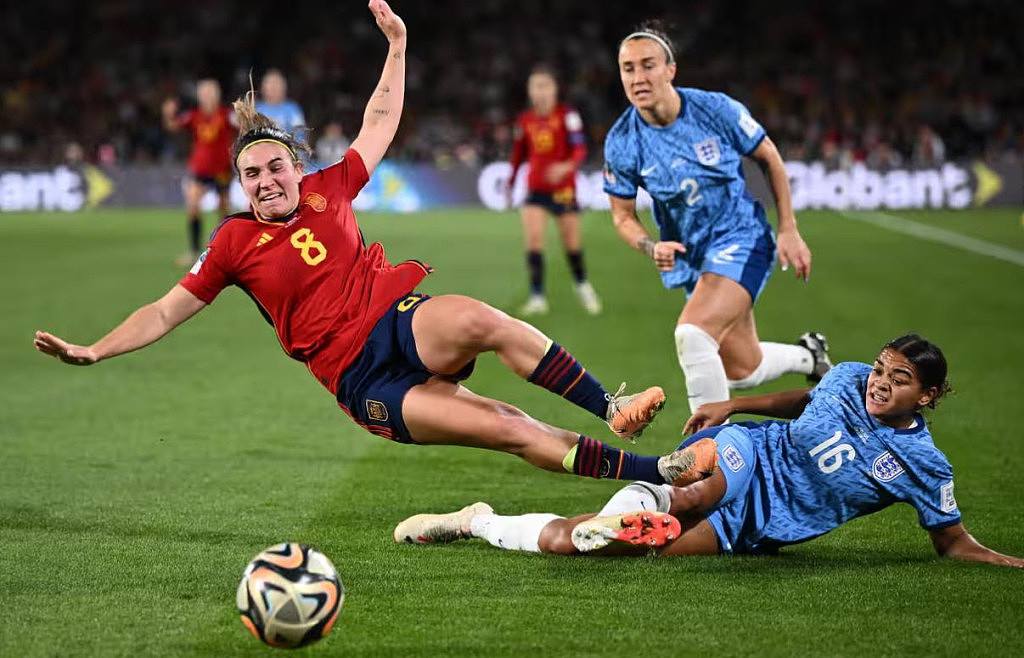 澳新女足世界杯最终悬念揭晓！西班牙1比0战胜英格兰，首夺世界冠军（视频/组图） - 4