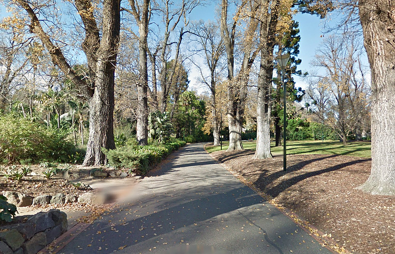 墨尔本内城区公园有人起冲突，1男子当场死亡，另1人被捕（图） - 2