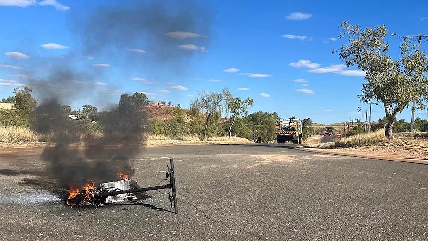 骑着骑着着火了，西澳儿童遇滑板车自燃，当局警告：对于滑板车，要注意这些（组图） - 2