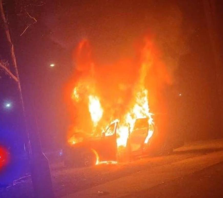 被盗车辆在悉尼发生车祸！车辆被大火吞噬，12岁少年大声呼救（组图） - 2