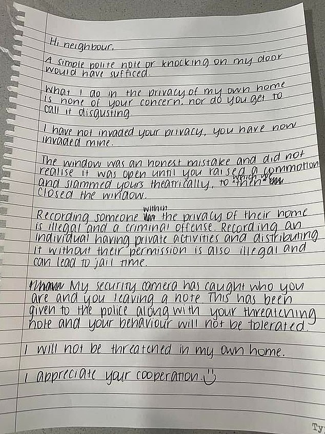 The loved-up woman responded with a neatly-written but scathing note of her own
