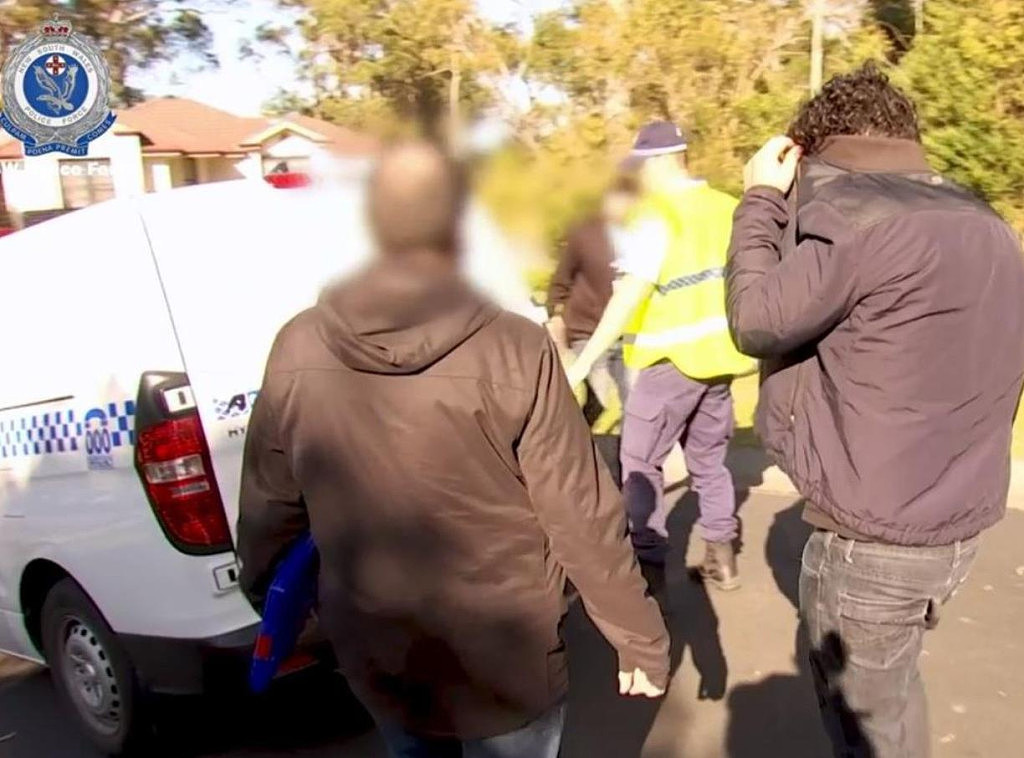 新州警方展开大规模突袭行动，悉尼华人区民宅遭搜查！19人先后被捕（组图） - 6