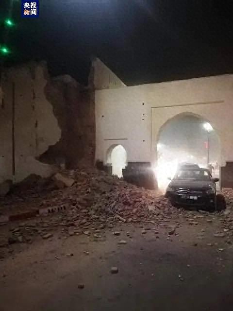 2012死2059伤！摩洛哥6.8级强震，大量建筑垮塌，民众四散逃命尖叫不断（视频/图） - 6