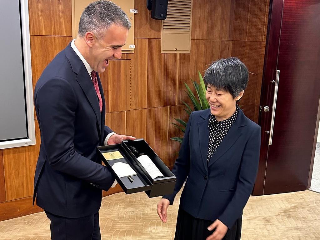 Mr Malinauskas met with Vice Minister of Commerce Guo Ting Ting in China. Picture: Supplied