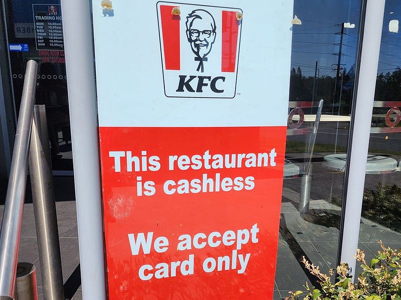 新州KFC门店拒收现金，引顾客不满！ACCC：这是合法的（图） - 2