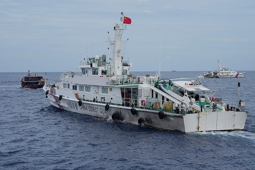 中国海警船在南中国海