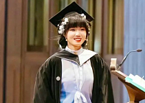 竟然是她！中国女留学生穿汉服亮相UCL毕业典礼，高颜值惊艳全网......（组图）