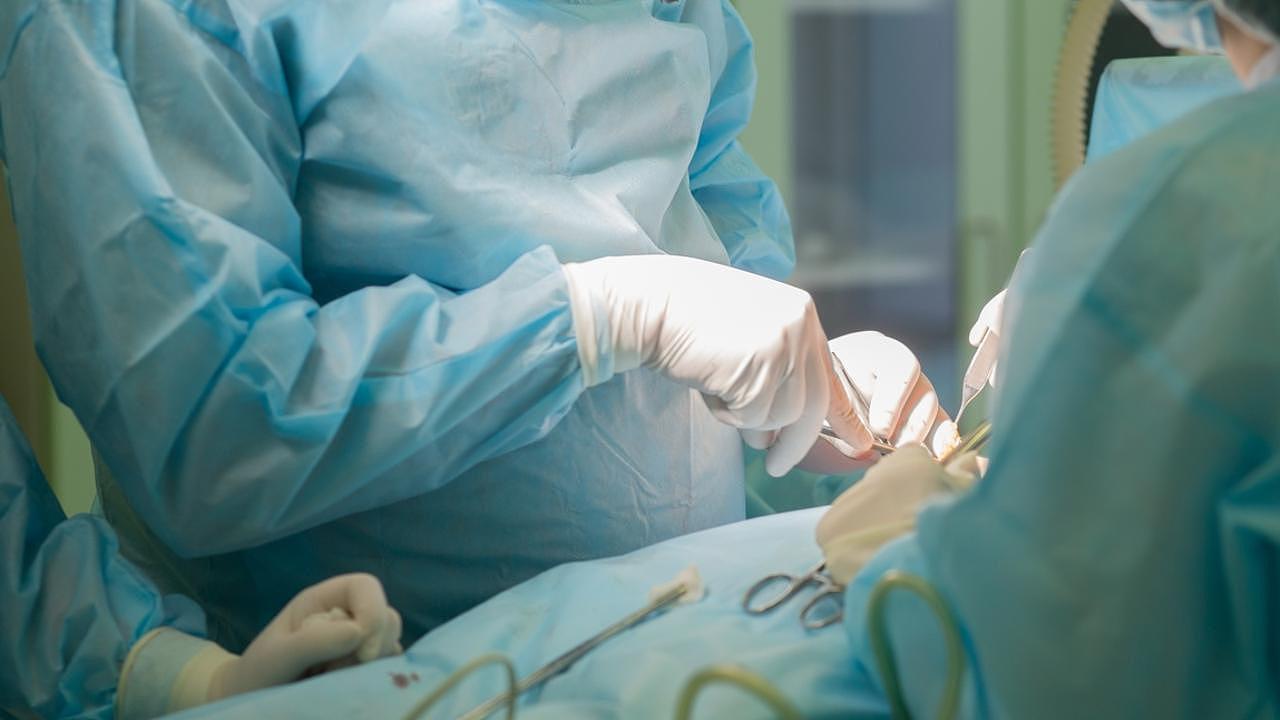 A Melbourne sex worker is suing a plastic surgeon over claims her performed an unauthorised breast reduction on her in 2020.