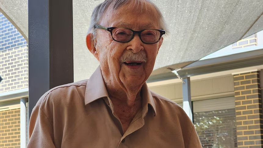 澳洲最长寿男子庆祝110岁生日！分享长寿秘诀，最好这一口（组图） - 2