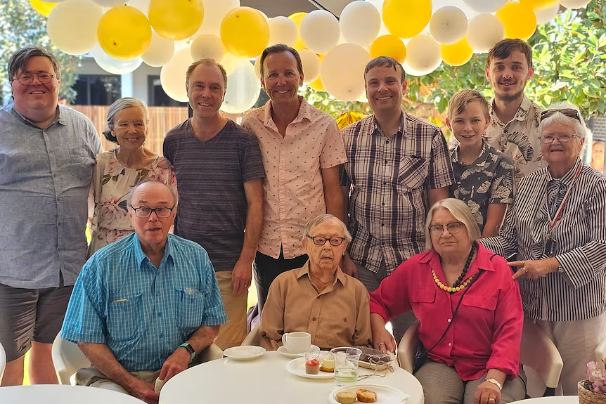澳洲最长寿男子庆祝110岁生日！分享长寿秘诀，最好这一口（组图） - 3