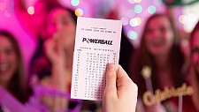 Powerball今晚开出$6000万大奖，约1/6澳成年人参加（图）