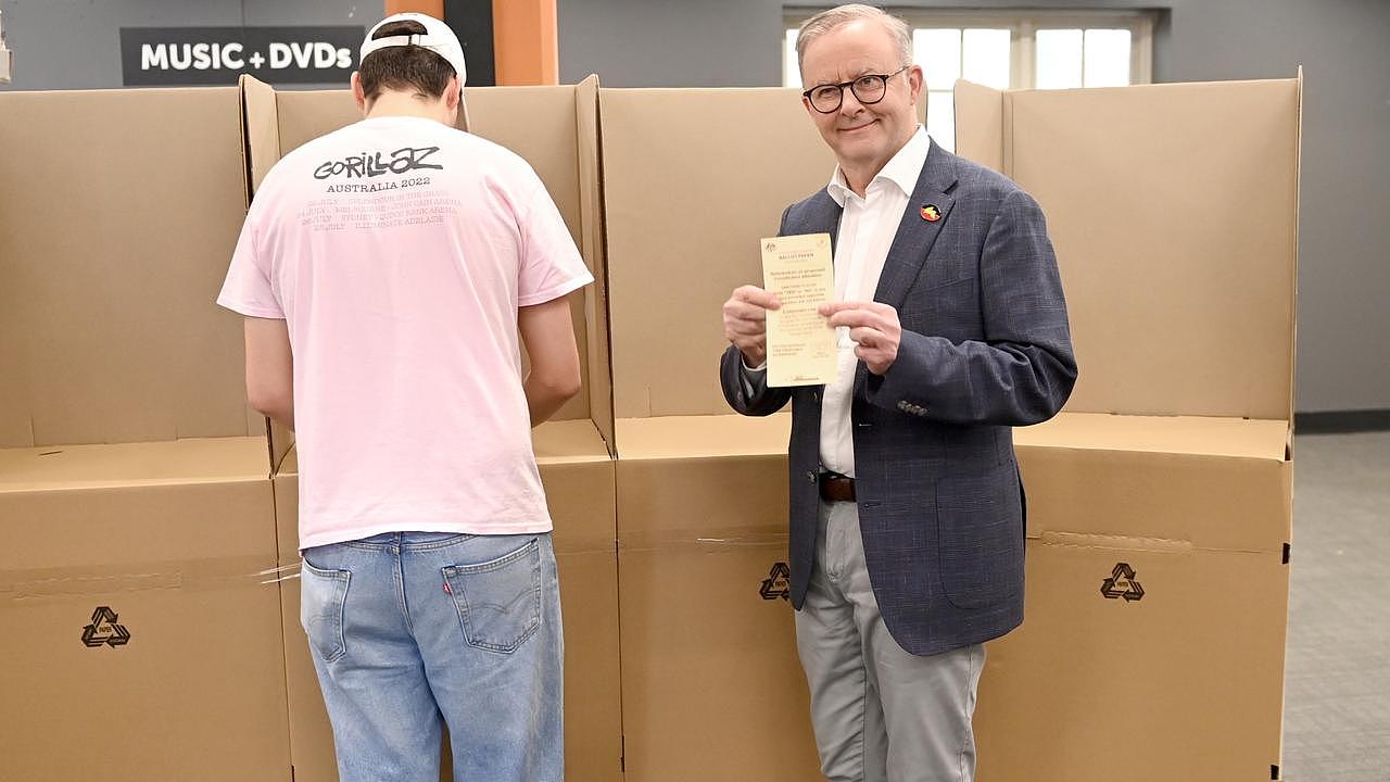 Early voting stations opened across Australia over Monday and Tuesday. Picture: NCA NewsWire / Jeremy Piper