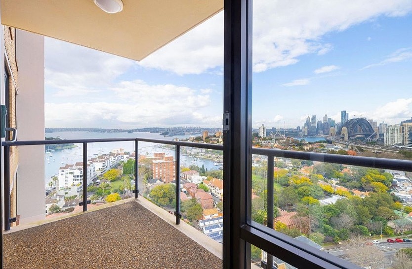 悉尼公寓$242.7万成功售出！卧室墙纸脱落，但这一点很吸引人（组图） - 3
