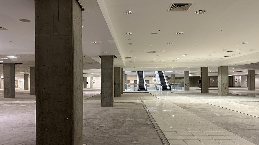 Myer关门3个月，澳CBD购物中心变“鬼城”！曾经热闹非凡，如今空无一人，商家大吐苦水（视频/组图） - 3