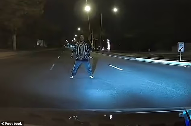 深夜惊魂！昆州华人区司机遭“神秘人”挡道，立即掉头驶离！网友：可能想劫车（视频/组图） - 3