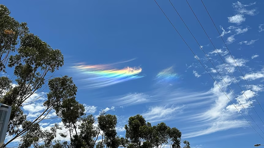 澳洲天空闪现罕见“彩虹云”，居民直呼“太美了”（图） - 2