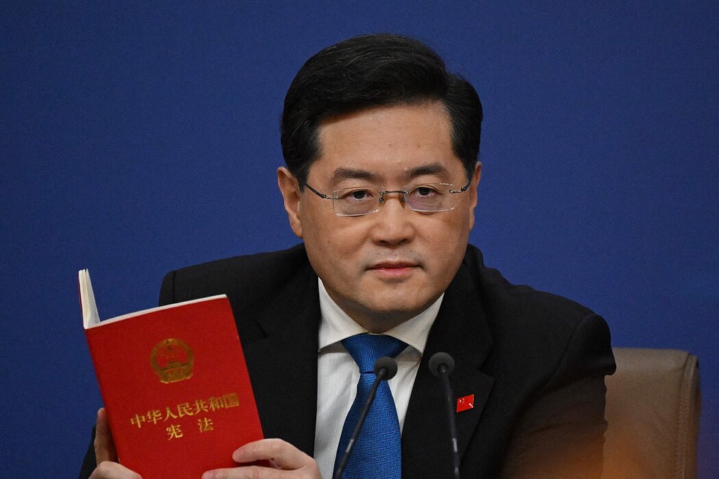外交部长秦刚在7月被解职。