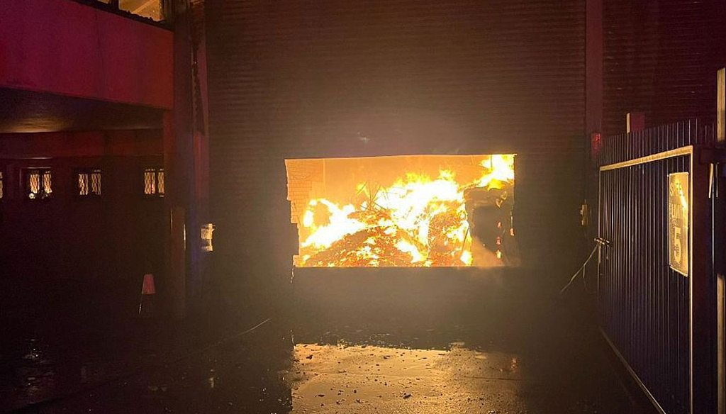 西悉尼仓库凌晨突发大火，上百名消防员赶抵现场救援！周边高速封闭（组图） - 3