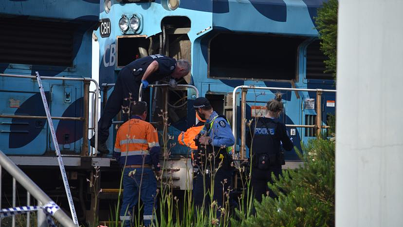 突发一声尖叫！西澳发生重大事故，女子卷入火车引擎死亡，游客目睹救援过程（组图） - 2