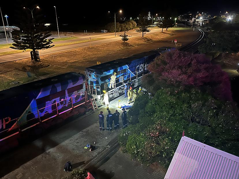 突发一声尖叫！西澳发生重大事故，女子卷入火车引擎死亡，游客目睹救援过程（组图） - 3