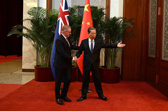 全国人大委员长赵乐际周一在北京人民大会堂会见英国首相安东尼·阿尔巴内塞。