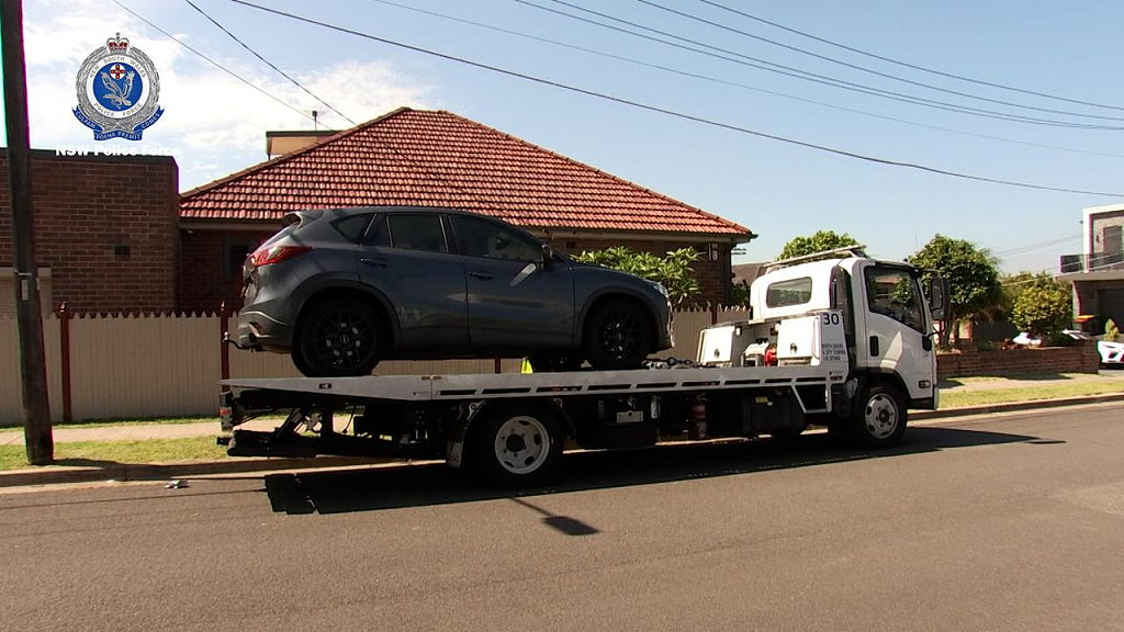 悉尼警方突袭Ryde住宅，查获5辆被盗豪车，1男子被捕（视频/组图） - 4