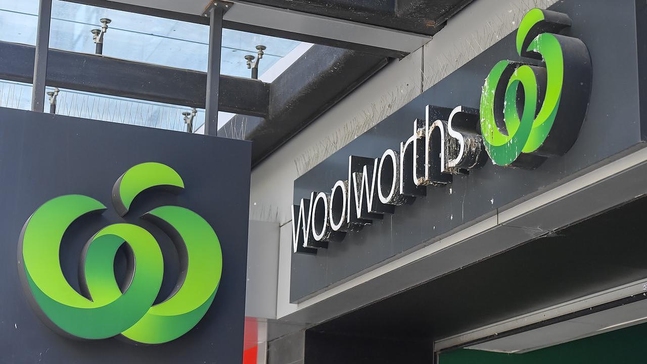 Woolworths finished phasing out its reusable plastic bags across in the country in June. Picture: NCA NewsWire/Roy VanDerVegt
