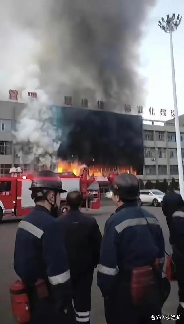 26死38伤！山西办公楼突发大火，涉事企业曾因违规多次被罚（视频/组图） - 4