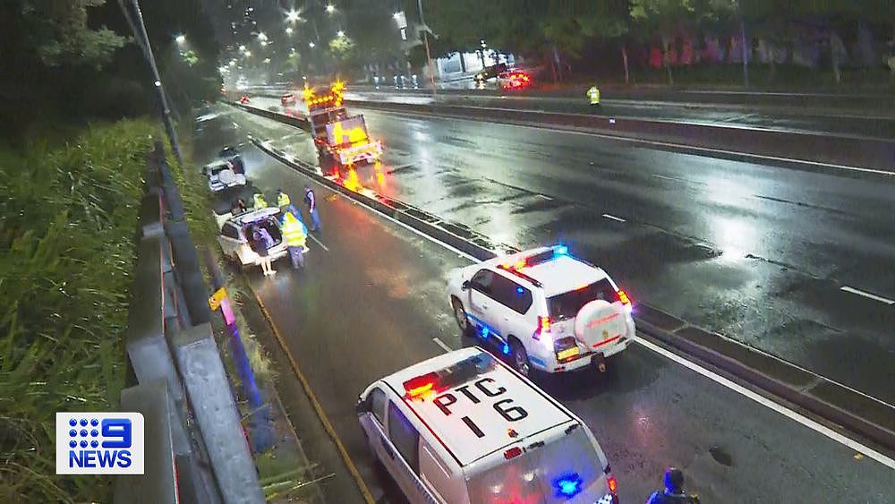 悉尼CBD连撞30车嫌犯落网！肇事车辆竟属于昆州，12岁男童与友人狂飙超1000km来新州（视频/组图） - 3