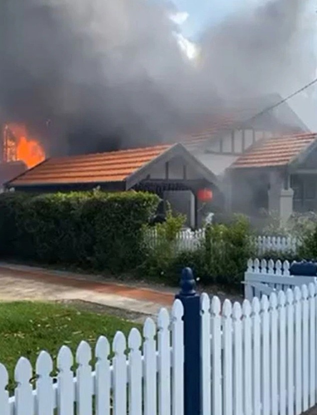 悉尼民宅发生大火！40名消防员紧急出动，一人下落不明（组图） - 3
