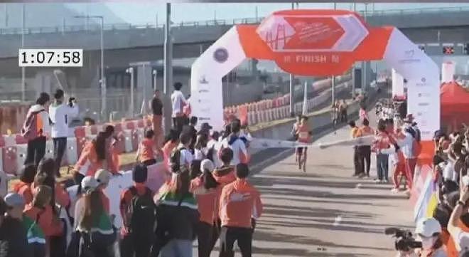 港珠澳大桥马拉松，不让中国选手冲线，知情人透露内情（视频/组图） - 1