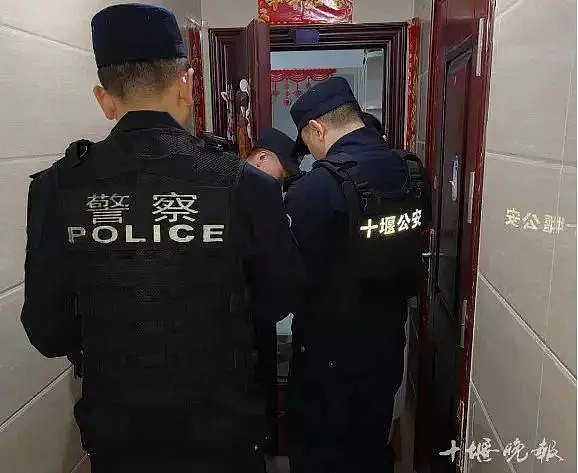 天降烟头落6岁男童身上，警方对全楼160名业主采血寻人（视频/组图） - 2