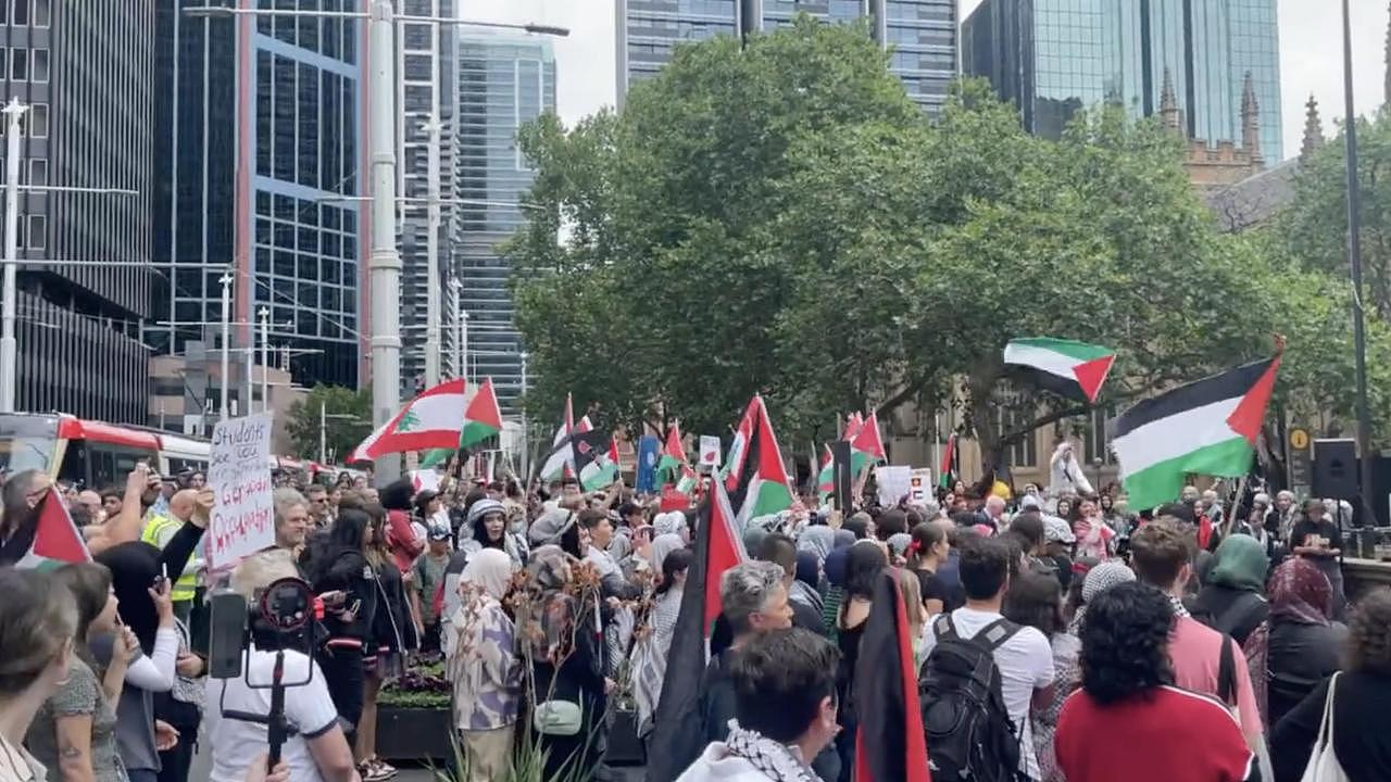 Protesters quickly overtook the space in front of Sydney's Town Hall as they called for a ceasefire in Gaza. Photo: Twitter/Campus Review