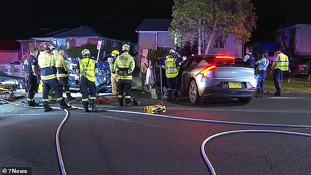 悉尼发生惨烈车祸！2车迎面相撞，3人紧急送医，交通受阻（组图） - 5