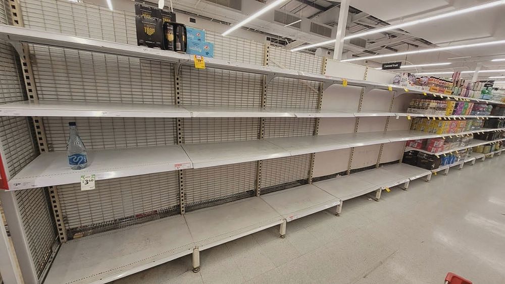 3级气旋“Jasper”即将登陆，昆州爆发恐慌性购物！超市货架遭清空，居民急囤粮（组图） - 2