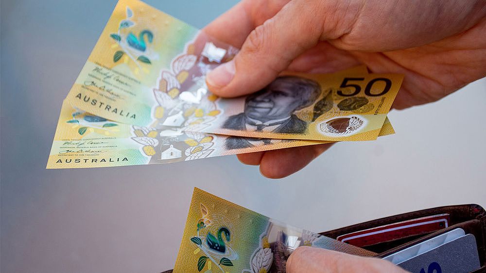 澳洲拒收现金竟是合法？近8成澳人赞成强制店家收取现金！保留传统支付方式（组图） - 2