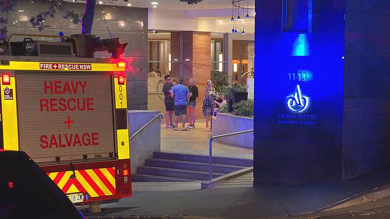 疑消防栓遭蓄意打开，悉尼五星酒店被水淹！电梯受损，客人被困（视频/组图） - 3