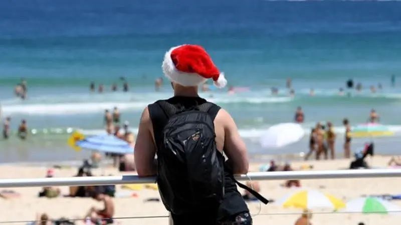 West Australians could be sweltering through another hot Christmas with the temperature predictions continuing to increase. 