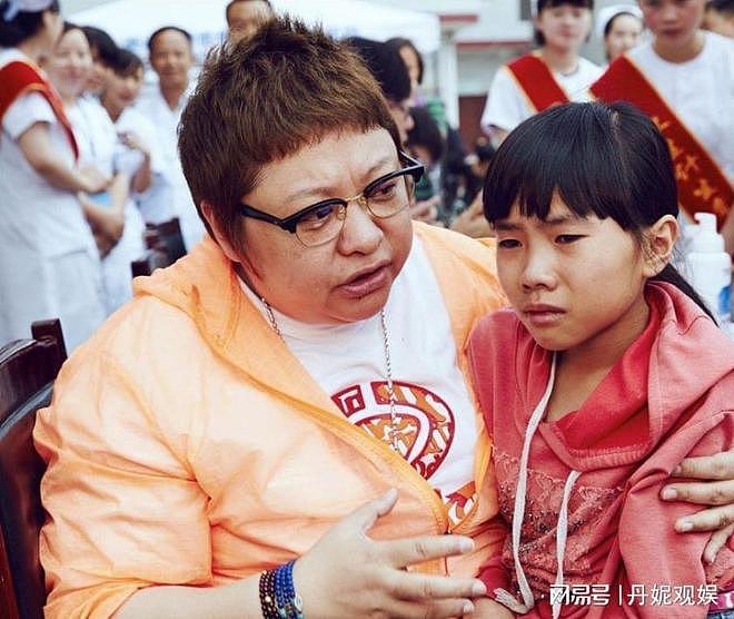这次甘肃地震，被实名举报“假慈善”的韩红，再次打脸举报者（视频/组图） - 25