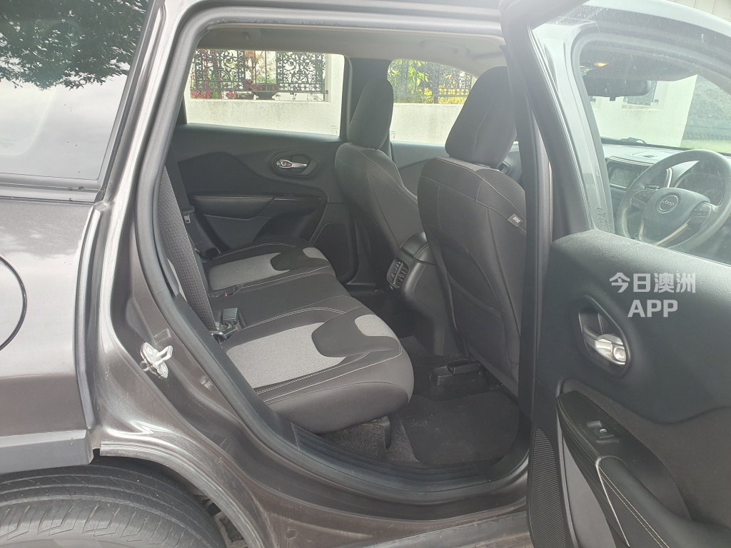 2014 Jeep Cherokee sport 车况很好 保养正常 内外整洁 欢迎预约看车