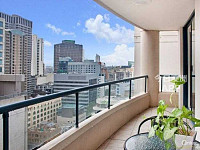 Haymarket 悉尼市中心一房 加一太阳房超大公寓整套包家具