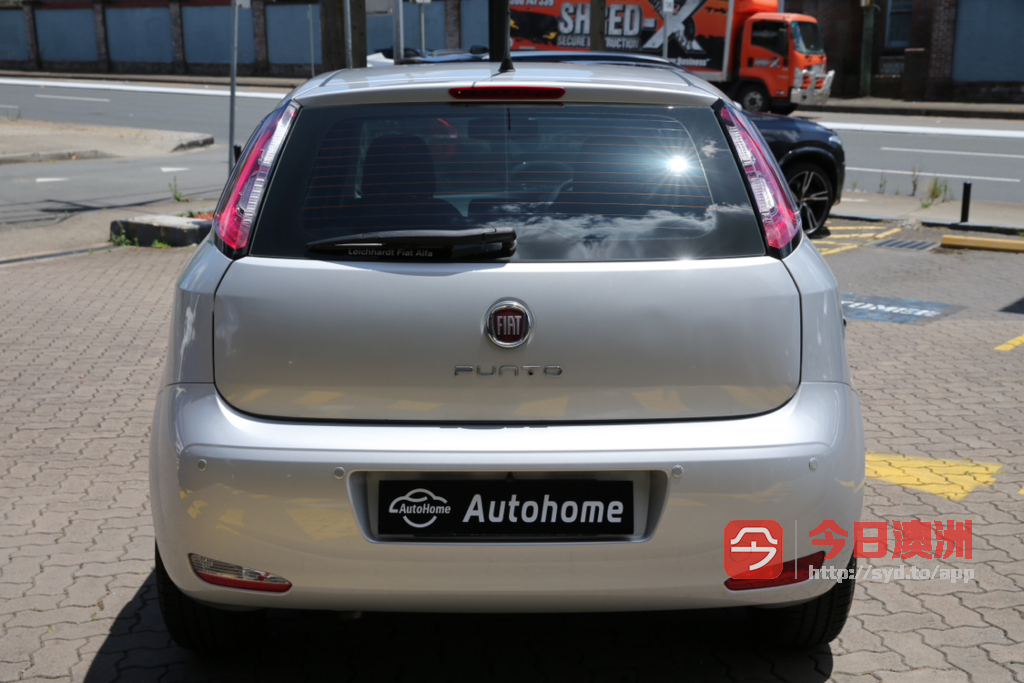 2014年Fiat Punto代步车 超低公里数