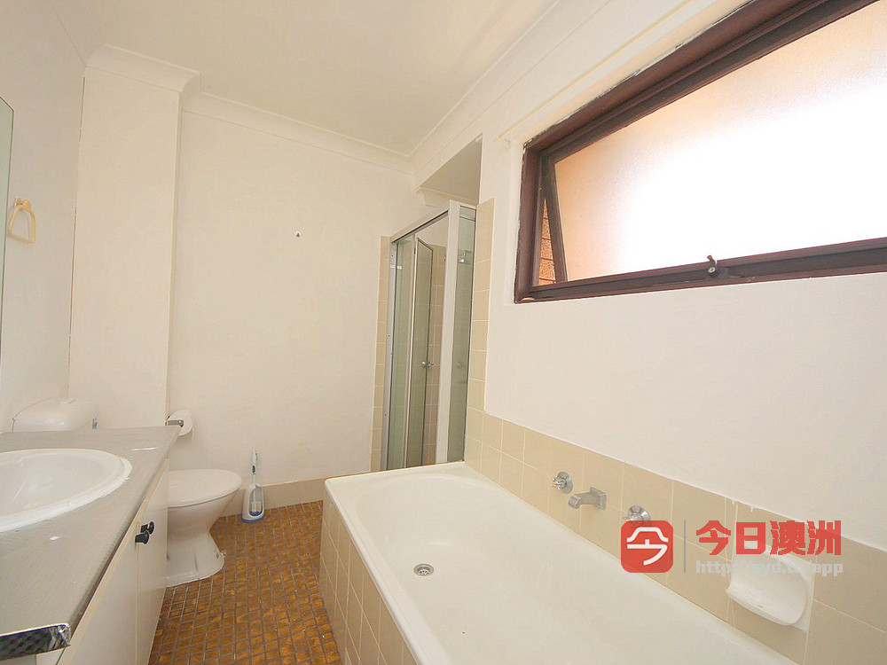 今日卧龙岗Greenacre Town house 出租 Greenacre Town house 出租
